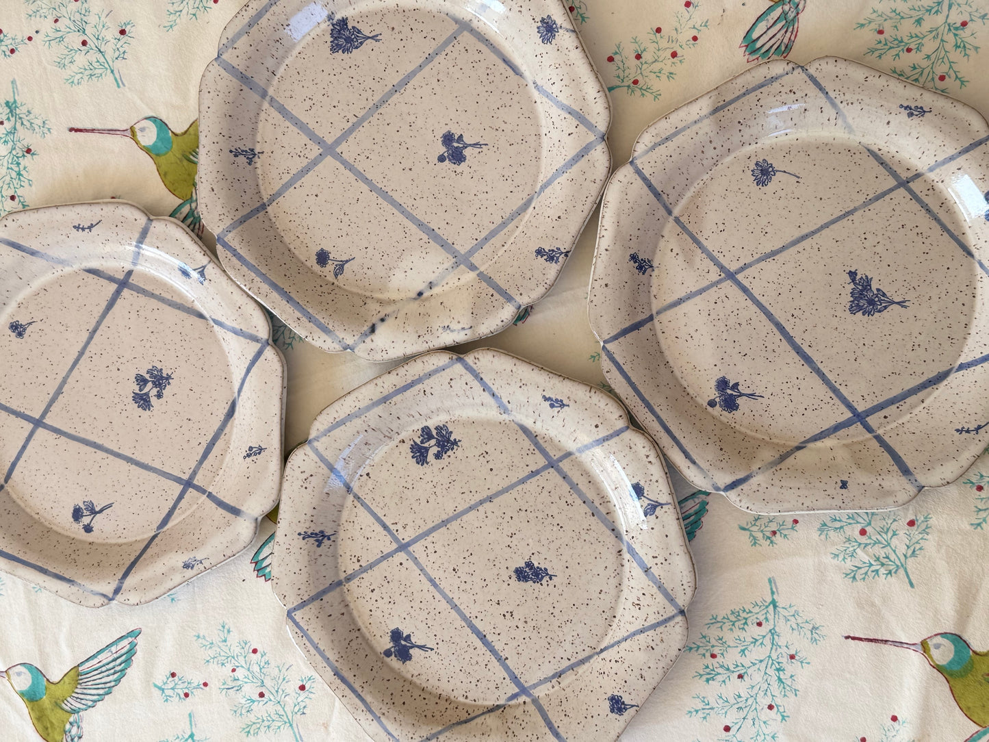 Floral Crosshatch Dinner Set