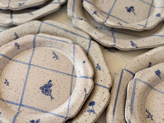 Floral Crosshatch Dinner Set