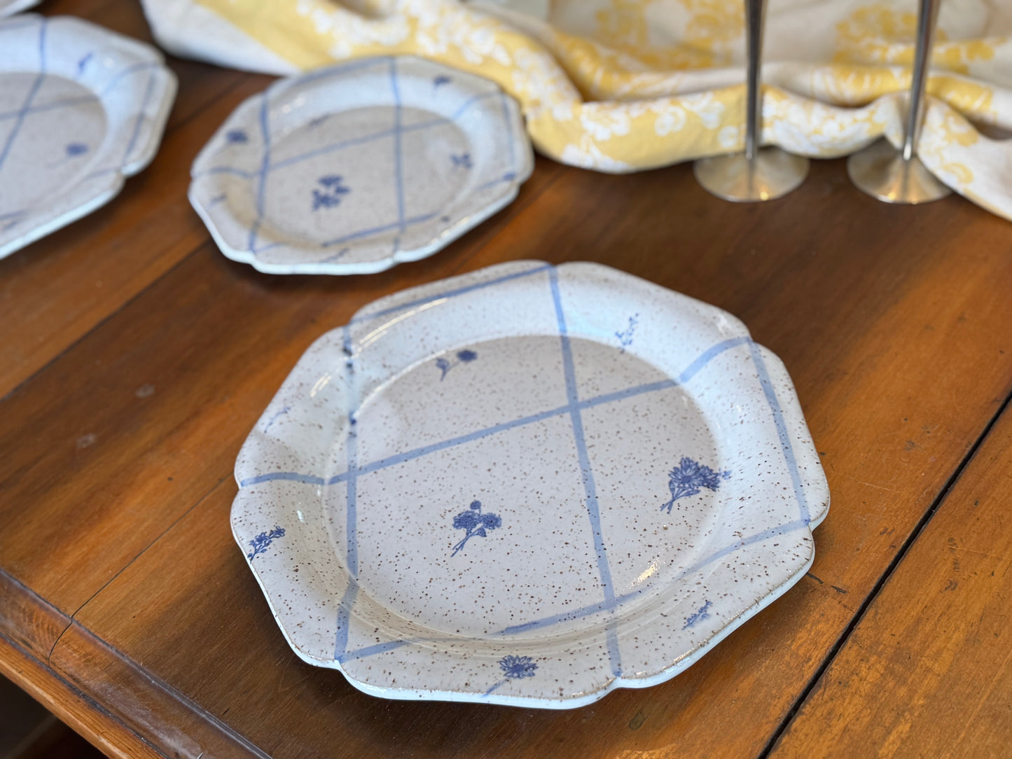 Floral Crosshatch Dinner Set