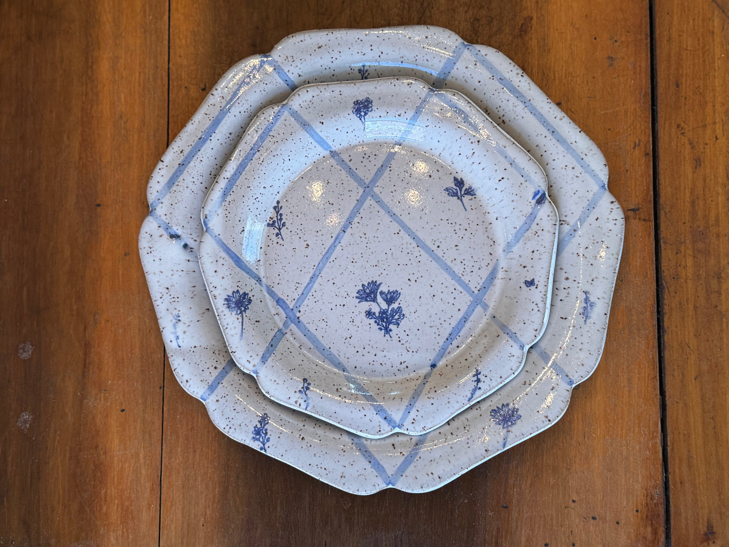 Floral Crosshatch Dinner Set