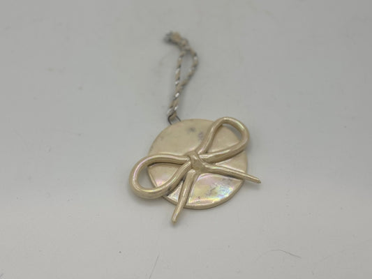 Pearlescent Bow